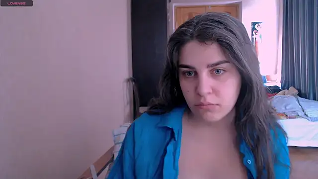 Snapshot of _Roselina_ chatting on March 9, 6:39 am Roselina online show from March 9, 6:39 am