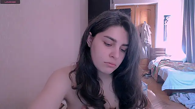 Snapshot of _Roselina_ chatting on March 16, 6:20 am Roselina online show from March 16, 6:20 am