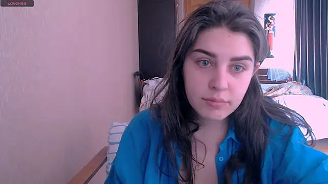 Snapshot of _Roselina_ chatting on March 18, 6:36 am Roselina online show from March 18, 6:36 am