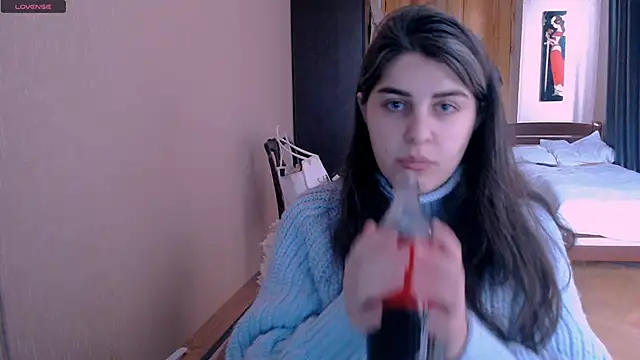 Snapshot of _Roselina_ chatting on March 20, 7:47 am Roselina online show from March 20, 7:47 am