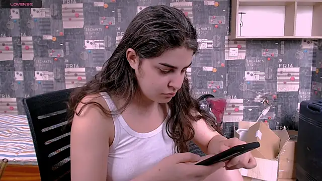 Snapshot of _Roselina_ chatting on September 18, 9:00 am Roselina online show from September 18, 9:00 am