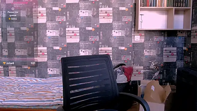 Snapshot of _Roselina_ chatting on September 25, 7:12 am Roselina online show from September 25, 7:12 am