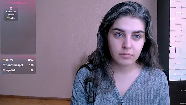 Snapshot of _Roselina_ chatting on October 9, 6:33 am Roselina online show from October 9, 6:33 am