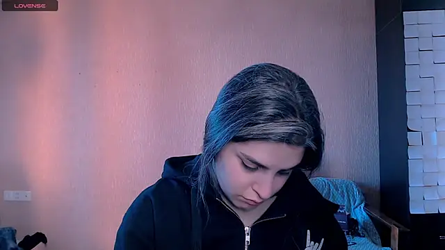 Snapshot of _Roselina_ chatting on October 11, 12:47 pm Roselina online show from October 11, 12:47 pm