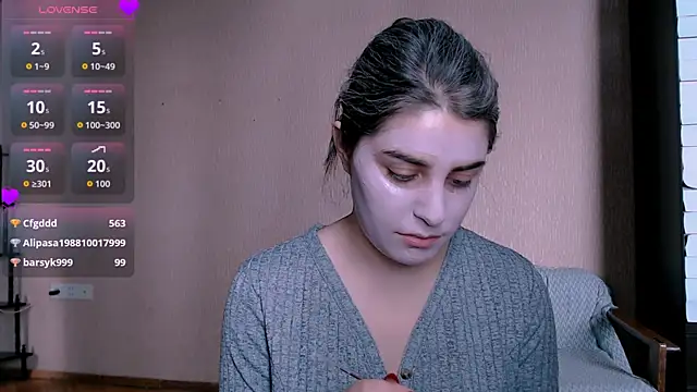 Snapshot of _Roselina_ chatting on October 28, 11:25 am Roselina online show from October 28, 11:25 am