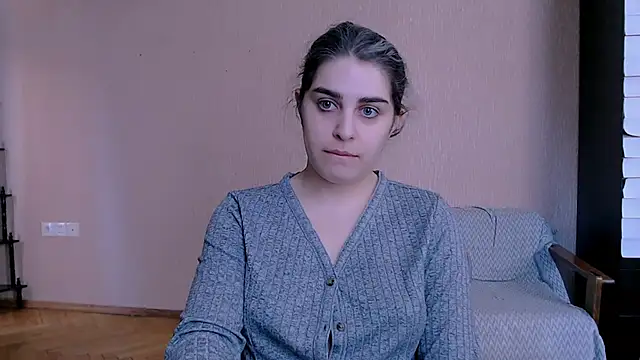 Snapshot of _Roselina_ chatting on October 30, 6:59 am Roselina online show from October 30, 6:59 am