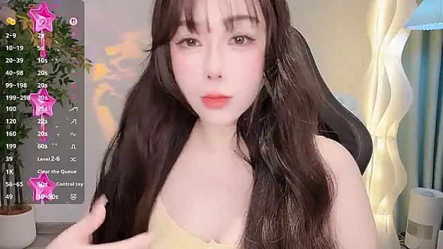 Snapshot of Alano-01 chatting on June 18, 3:29 am Alano-01 online show from June 18, 3:29 am