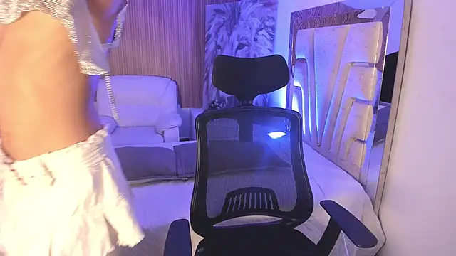 Snapshot of MattThompsonn chatting on November 25, 9:04 pm MattThompsonn online show from November 25, 9:04 pm