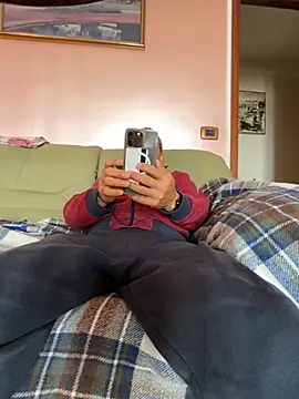 Snapshot of sempreilmio2 chatting on November 10, 9:08 am sempreilmio2 online show from November 10, 9:08 am