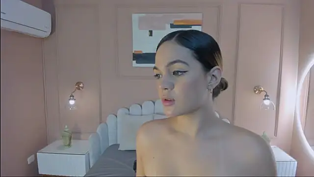 Snapshot of rutila_ford chatting on March 18, 6:15 pm rutila ford online show from March 18, 6:15 pm