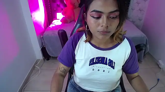 Snapshot of madelein_m chatting on January 27, 10:27 pm madelein m online show from January 27, 10:27 pm