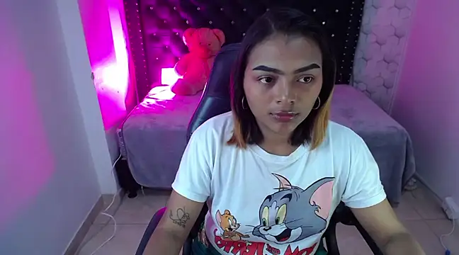 Snapshot of madelein_m chatting on January 28, 4:52 pm madelein m online show from January 28, 4:52 pm