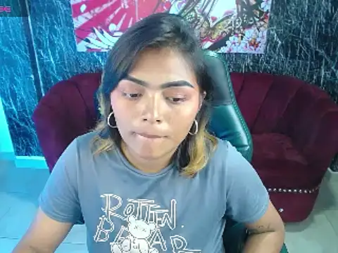 Snapshot of madelein_m chatting on January 29, 11:56 pm madelein m online show from January 29, 11:56 pm