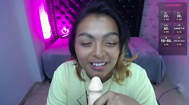 Snapshot of madelein_m chatting on February 15, 3:28 pm madelein m online show from February 15, 3:28 pm