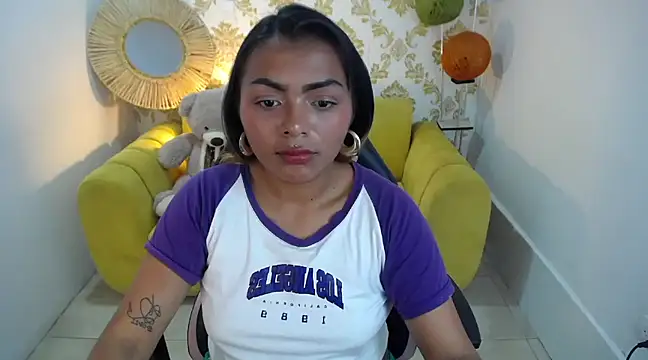 Snapshot of madelein_m chatting on February 28, 7:25 pm madelein m online show from February 28, 7:25 pm
