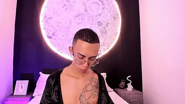 EthaanCox online show from March 2, 2:19 am