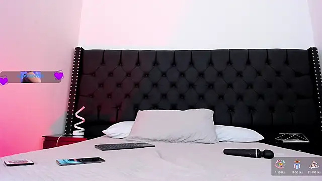 EthaanCox online show from October 23, 4:50 pm