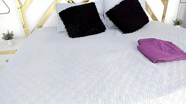 Christal Golden online show from February 23, 1:24 am