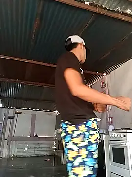 Snapshot of matteo_rivas chatting on October 20, 3:45 pm matteo rivas online show from October 20, 3:45 pm