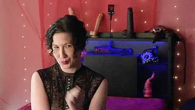Snapshot of MistressVeritasX chatting on May 29, 10:19 pm MistressVeritasX online show from May 29, 10:19 pm