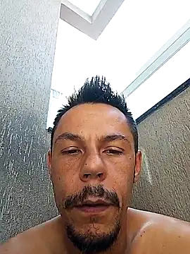 Snapshot of Santanacumxplod chatting on February 15, 12:22 pm Santanacumxplod online show from February 15, 12:22 pm