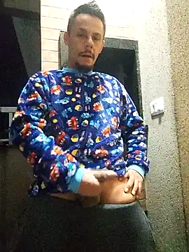 Snapshot of Santanacumxplod chatting on October 15, 2:33 am Santanacumxplod online show from October 15, 2:33 am