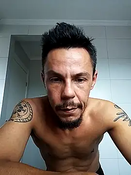 Snapshot of Santanacumxplod chatting on October 18, 12:17 pm Santanacumxplod online show from October 18, 12:17 pm