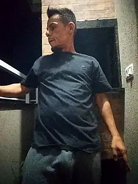 Santanacumxplod online show from May 1, 3:22 am
