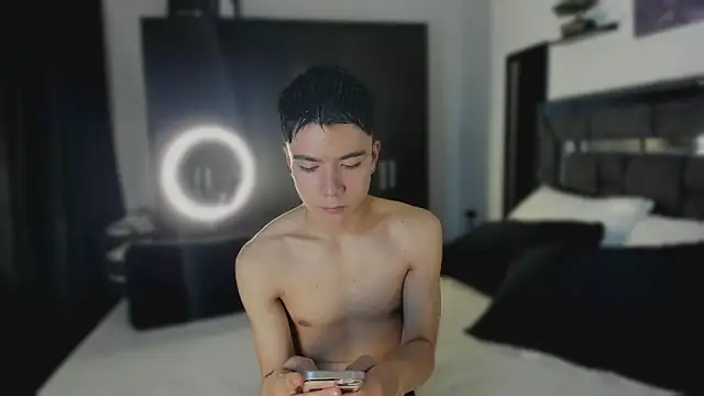 alanblack1 online show from March 4, 2:56 pm