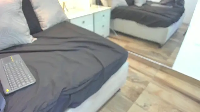 raquell moore online show from January 7, 7:16 pm