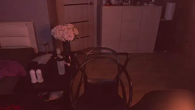 foxy jpg online show from November 9, 9:57 pm