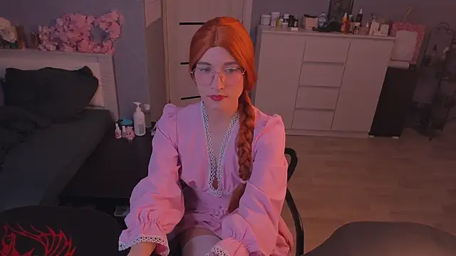 Snapshot of foxy_jpg chatting on August 6, 8:44 pm foxy jpg online show from August 6, 8:44 pm