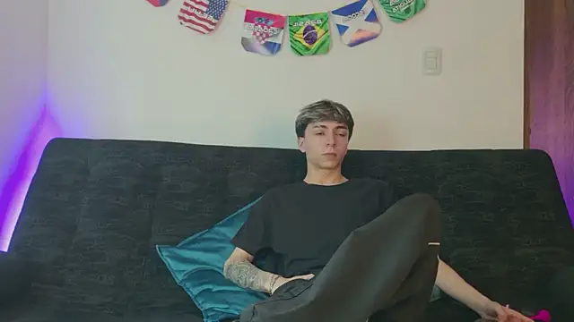 ethan and ava online show from July 17, 12:23 pm