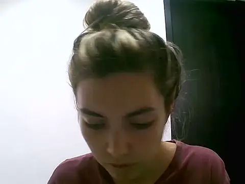 VittoriaTaylor online show from May 2, 8:36 pm