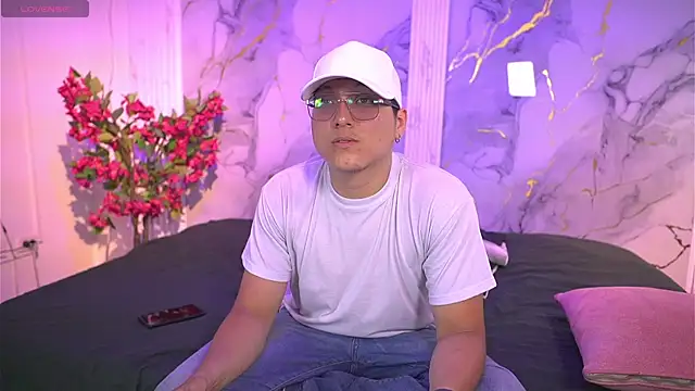 vanilla hot online show from December 15, 7:29 pm