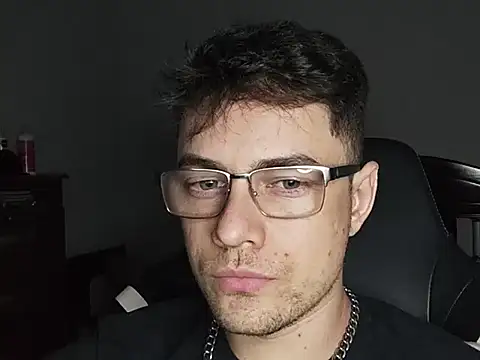 Snapshot of Dyllan__ chatting on October 27, 3:43 am Dyllan online show from October 27, 3:43 am