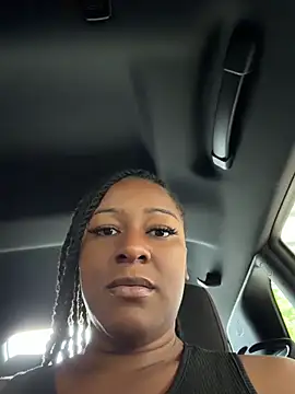 Snapshot of xoxoHotCoCo chatting on May 27, 1:52 pm xoxoHotCoCo online show from May 27, 1:52 pm