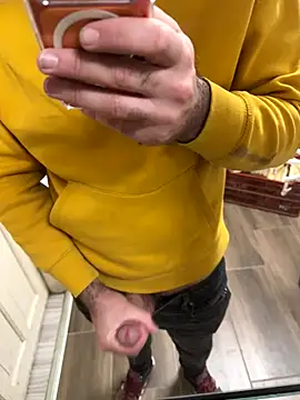 Snapshot of Klaus298 chatting on November 22, 6:34 am Klaus298 online show from November 22, 6:34 am