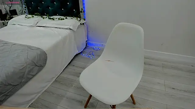 novaaskyy online show from September 28, 9:25 am