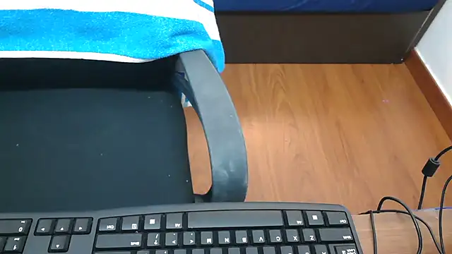 Snapshot of LovelyRosy chatting on October 5, 12:31 am LovelyRosy online show from October 5, 12:31 am