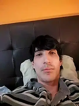 Snapshot of moutt99 chatting on January 18, 1:08 pm moutt99 online show from January 18, 1:08 pm