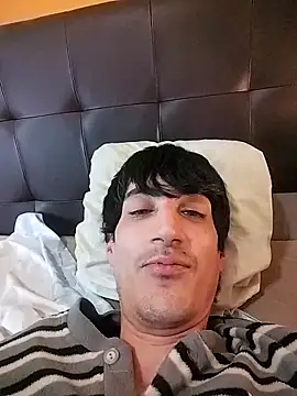 Snapshot of moutt99 chatting on January 19, 11:34 am moutt99 online show from January 19, 11:34 am