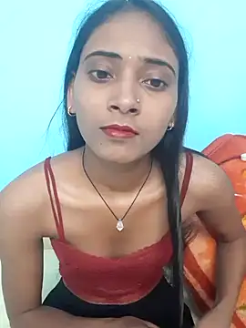 Snapshot of Divya-2007 chatting on February 5, 6:35 am Divya-2007 online show from February 5, 6:35 am