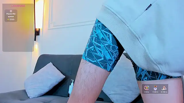 Snapshot of Cum_hunters chatting on November 5, 3:28 am Cum hunters online show from November 5, 3:28 am