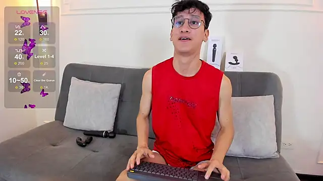 Snapshot of Cum_hunters chatting on November 15, 3:37 am Cum hunters online show from November 15, 3:37 am