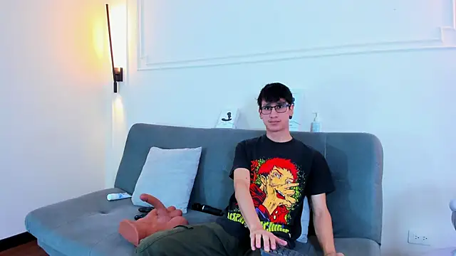 Snapshot of Cum_hunters chatting on November 30, 1:42 am Cum hunters online show from November 30, 1:42 am