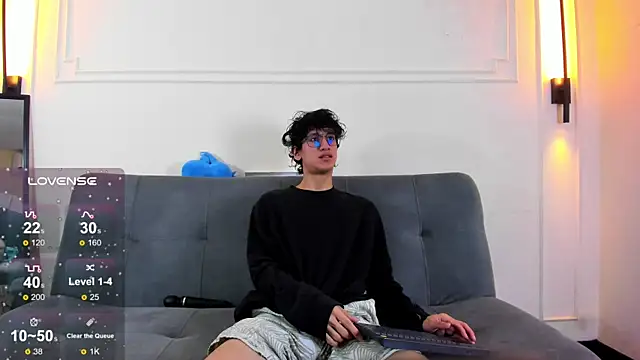 Snapshot of Cum_hunters chatting on July 21, 3:31 am Cum hunters online show from July 21, 3:31 am