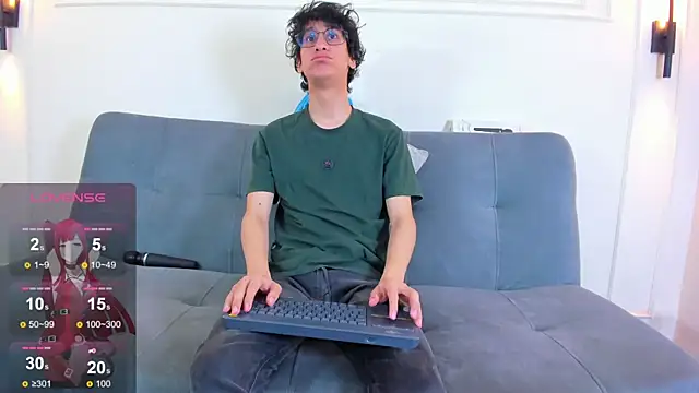 Snapshot of Cum_hunters chatting on July 29, 3:04 am Cum hunters online show from July 29, 3:04 am