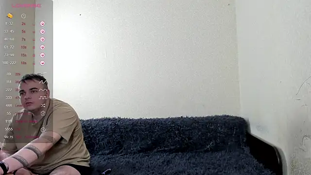 Snapshot of Browni_Kiss chatting on March 16, 10:31 pm Browni Kiss online show from March 16, 10:31 pm