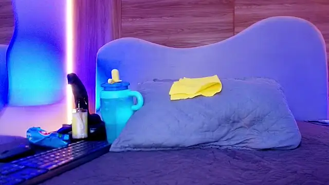 Snapshot of Auroraa_miller chatting on June 5, 3:13 am Auroraa miller online show from June 5, 3:13 am